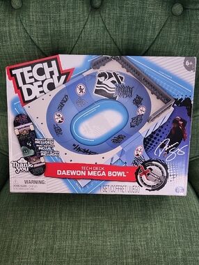 Tech Deck Daewon Mega Bowl Mini Skatepark - Blue